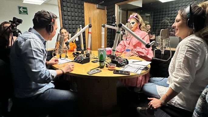 Lolita Cortes y Velvetine en Café Globo platican todo sobre el estreno de "La Más"