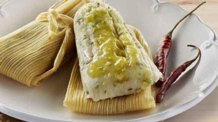 ¿Cómo preparar tamales de pollo en salsa verde? Receta completa