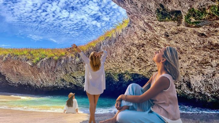 La playa de aguas cristalinas en jalisco a la que solo se puede llegar por el mar