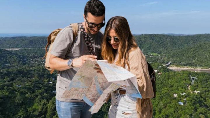 El pueblo de Oaxaca que mezcla hermosas playas, deliciosa comida y un torneo para cazar chapulines