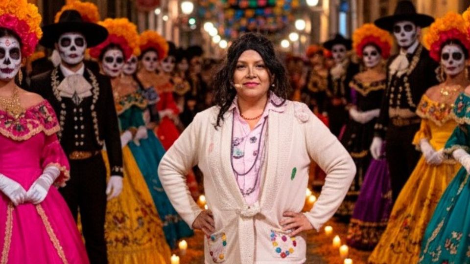 La Chupitos denunció en redes sociales que personal de un hotel en Texas intentó llamar al ICE para expulsarla, pese a tener documentos legales.