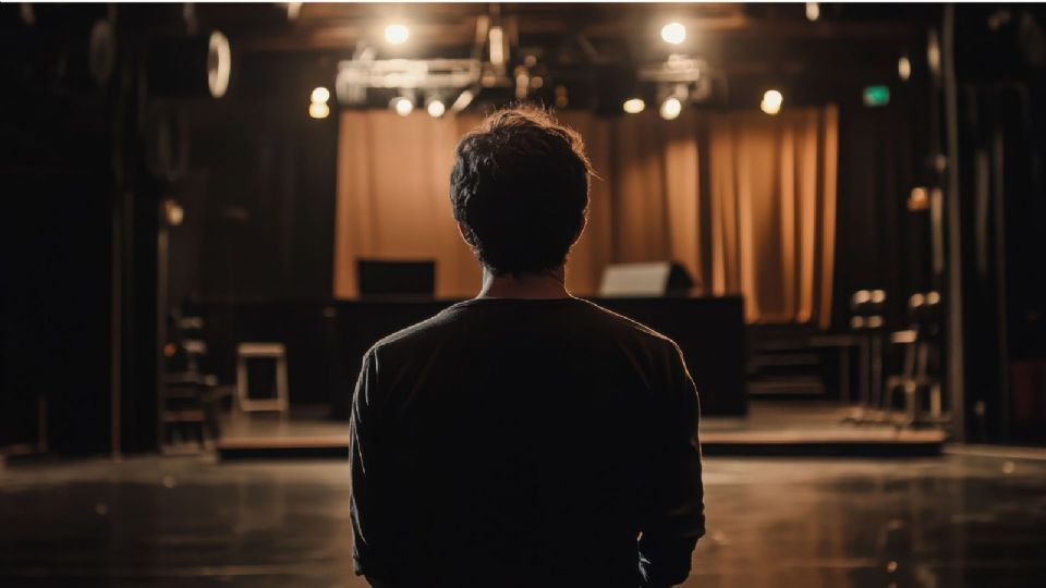 Muere Roscoe, el perrito bulldog de Lewis Hamilton de la Fórmula 1 que se subió al auto de Checo Pérez.