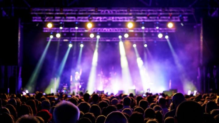 María Becerra, es acusada de hacer Playback durante una presentación en vivo