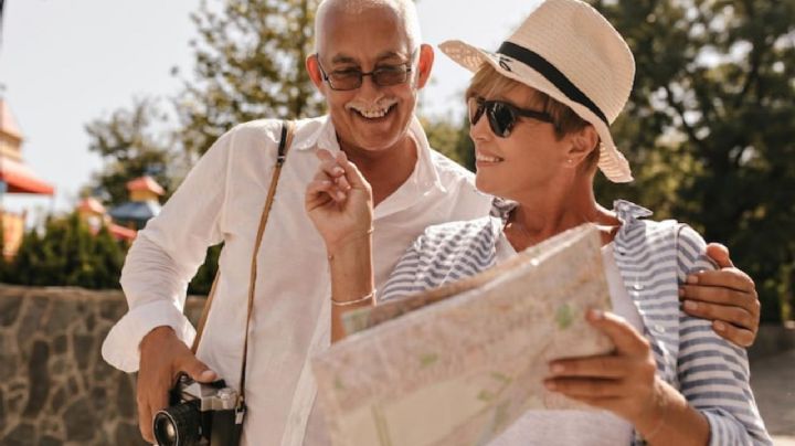 ¿Cómo viajar con adultos mayores en 2026? Consejos que debes tomar en cuenta para disfrutar tu trave