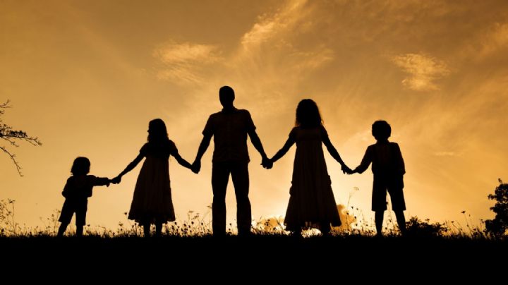 Capi Perez se burla de sus compañeros por no ser invitados al bautizo de León Rivera