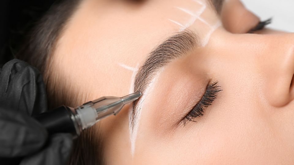 Logra unas cejas perfectas sin necesidad del microblanding.