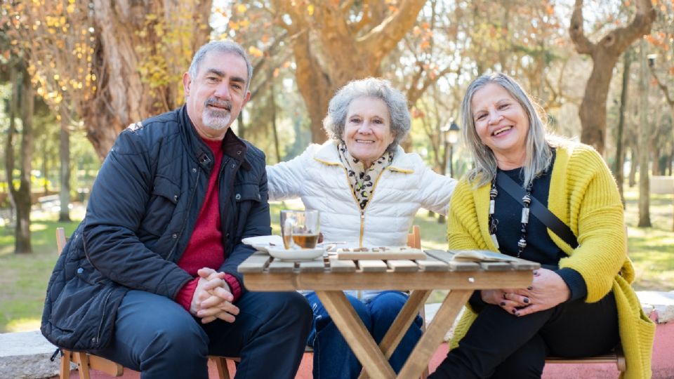 Descuentos a los que puedes acceder estas vacaciones de Semana Santa 2025 con tu tarjeta de INAPAM.