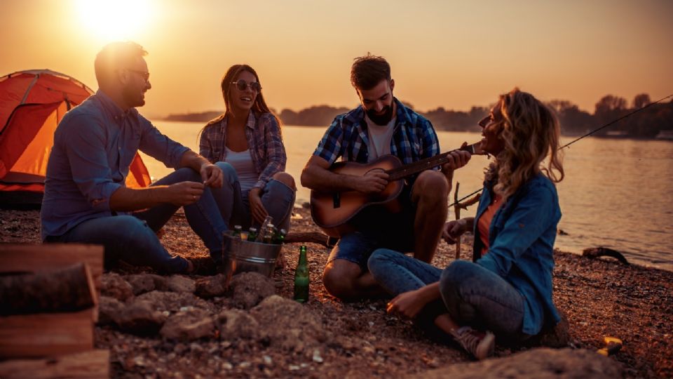 Prohibido acampar en las playas de Acapulco.