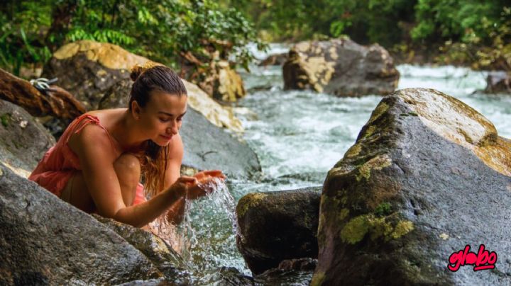 El balneario con aguas templadas, manantial y un bar para visitar con la familia por 120 pesos