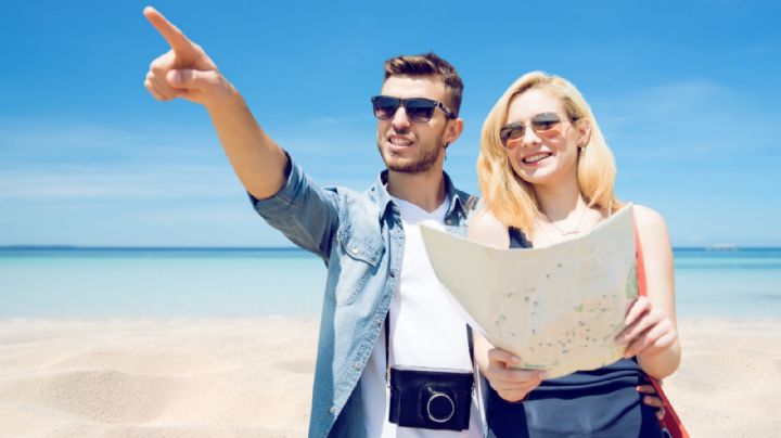 La playa de Oaxaca con aguas cristalinas color turquesa que debes visitar en vacaciones de Verano