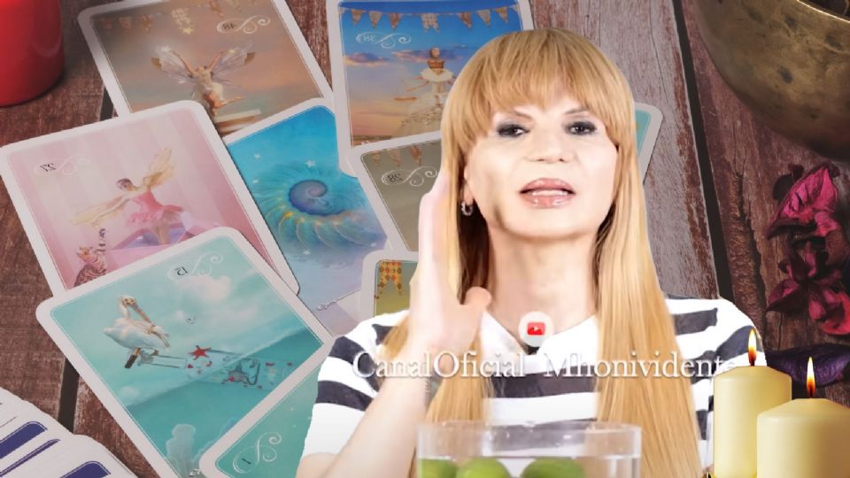 Empieza la semana con la guía del Horóscopo Mhoni Vidente HOY lunes 4 de agosto y descubre los  consejos del Tarot para afrontar nuevos retos.