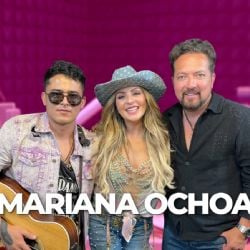 Mariana Ochoa promociona su nuevo sencillo ""Sala 22"" en Café Globo